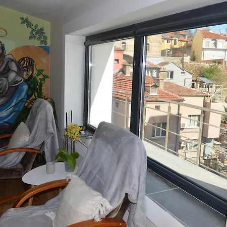 Apartment Artistic Loft With Amazing View, Mrenicov *