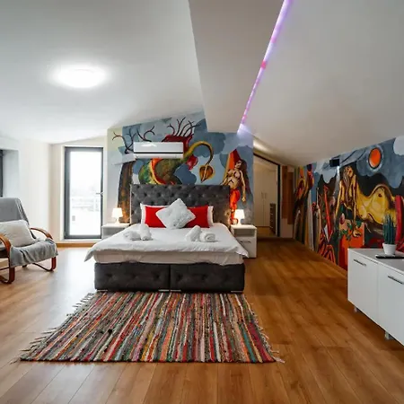 Artistic Loft Panoramic View Center Пловдив