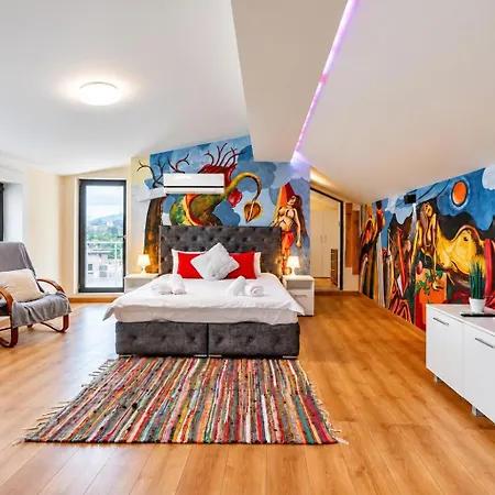 Artistic Loft Panoramic View Center