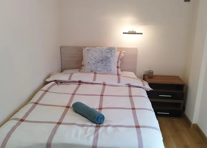 Artistic Loft Panoramic View Top Center Apartment