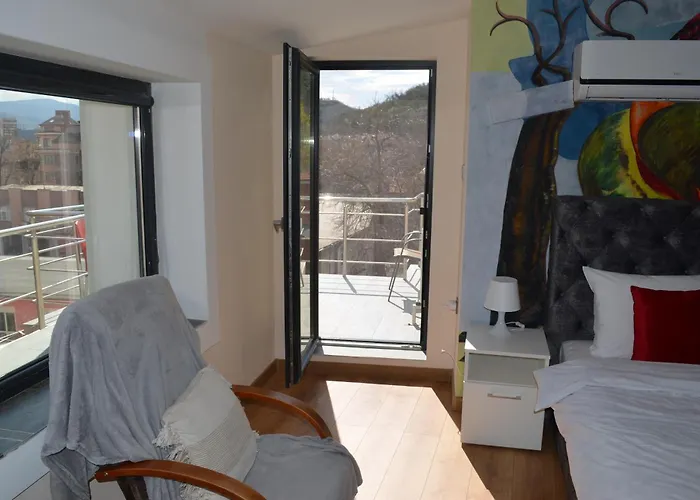 Apartment Artistic Loft Panoramic View Top Center