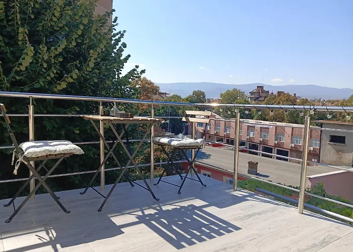 Apartment Artistic Loft Panoramic View Top Center